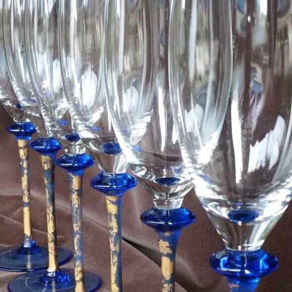 Gorgeous Set of 6 Art Glass Cobalt Blue Gold Painted Stemmed Champagne Flutes - Picture 6 of 10